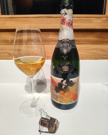 Dégustation de champagne Mumm Cordon Rouge 1985